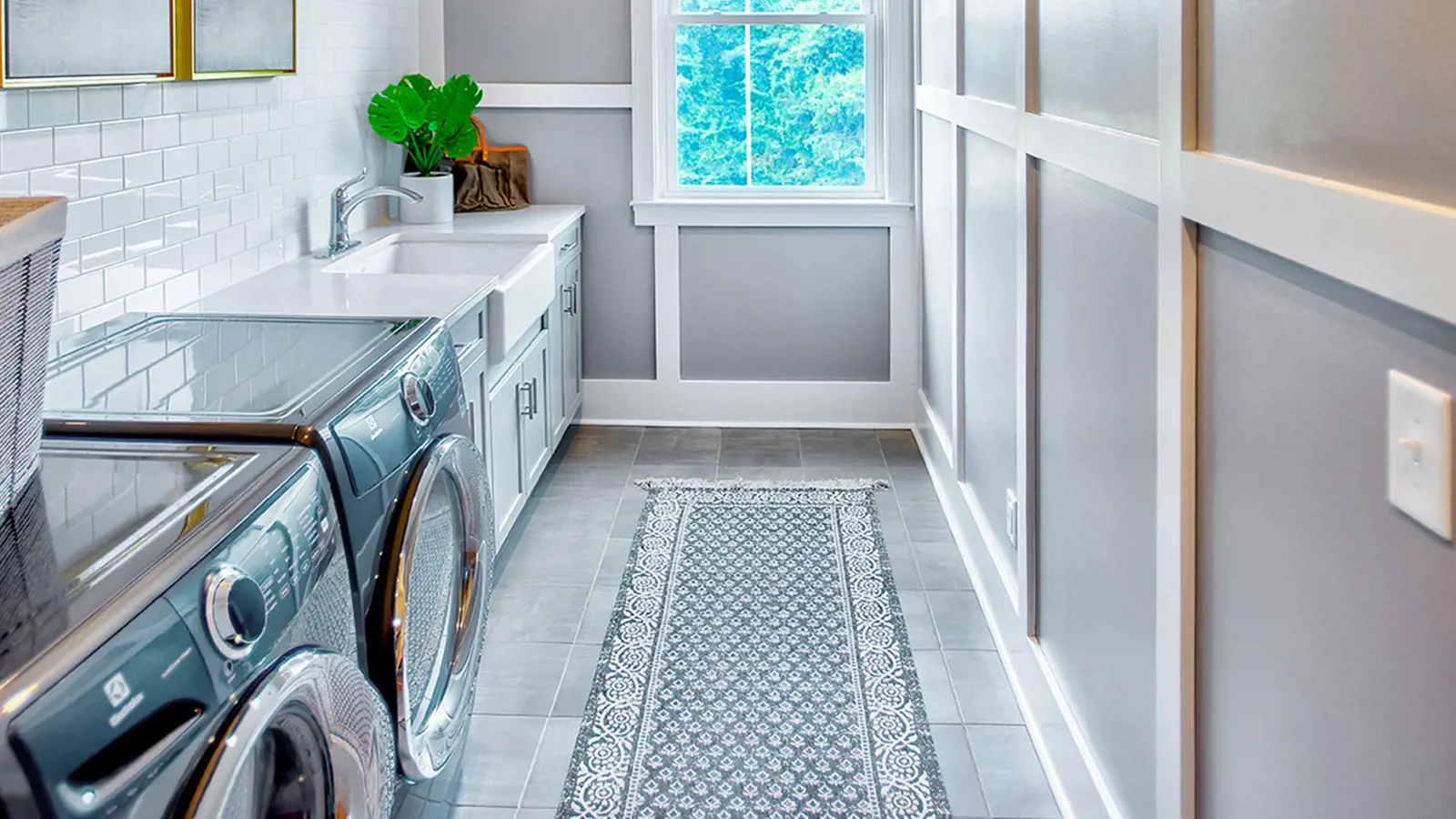 Charleston II Laundry Room